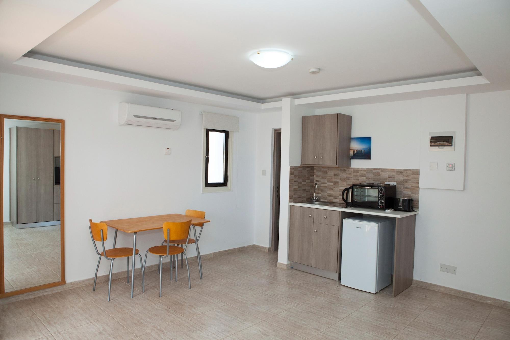 Alecos Hotel Apartments Paphos Ngoại thất bức ảnh