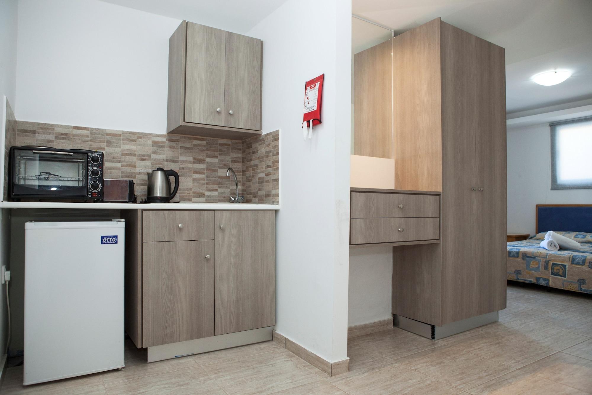 Alecos Hotel Apartments Paphos Ngoại thất bức ảnh