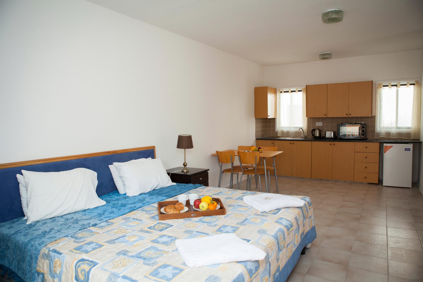 Alecos Hotel Apartments Paphos Ngoại thất bức ảnh