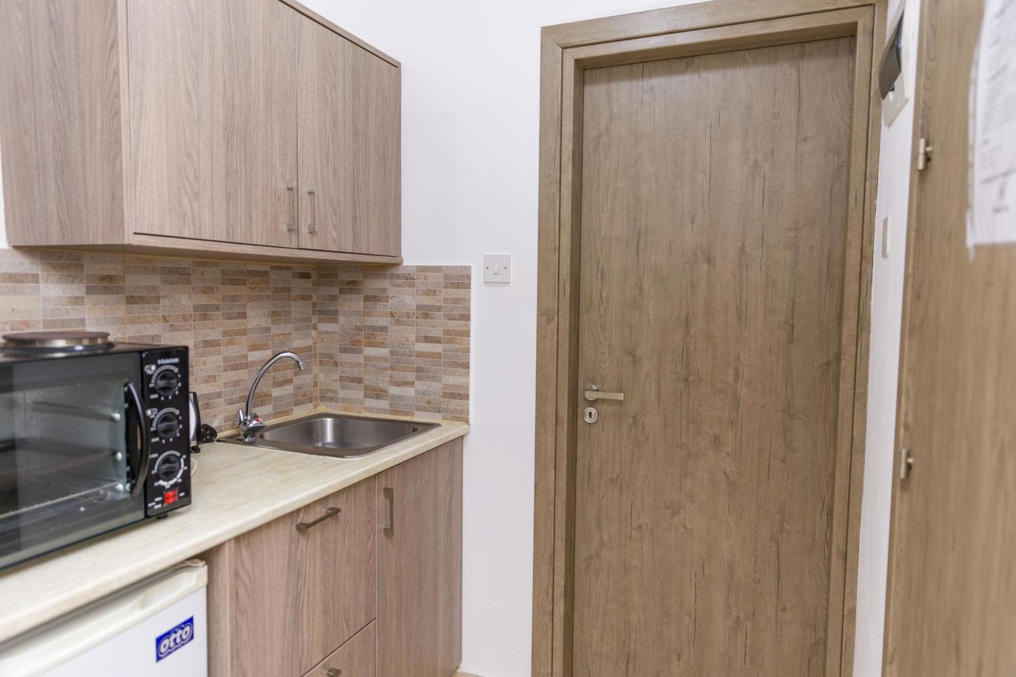 Alecos Hotel Apartments Paphos Ngoại thất bức ảnh