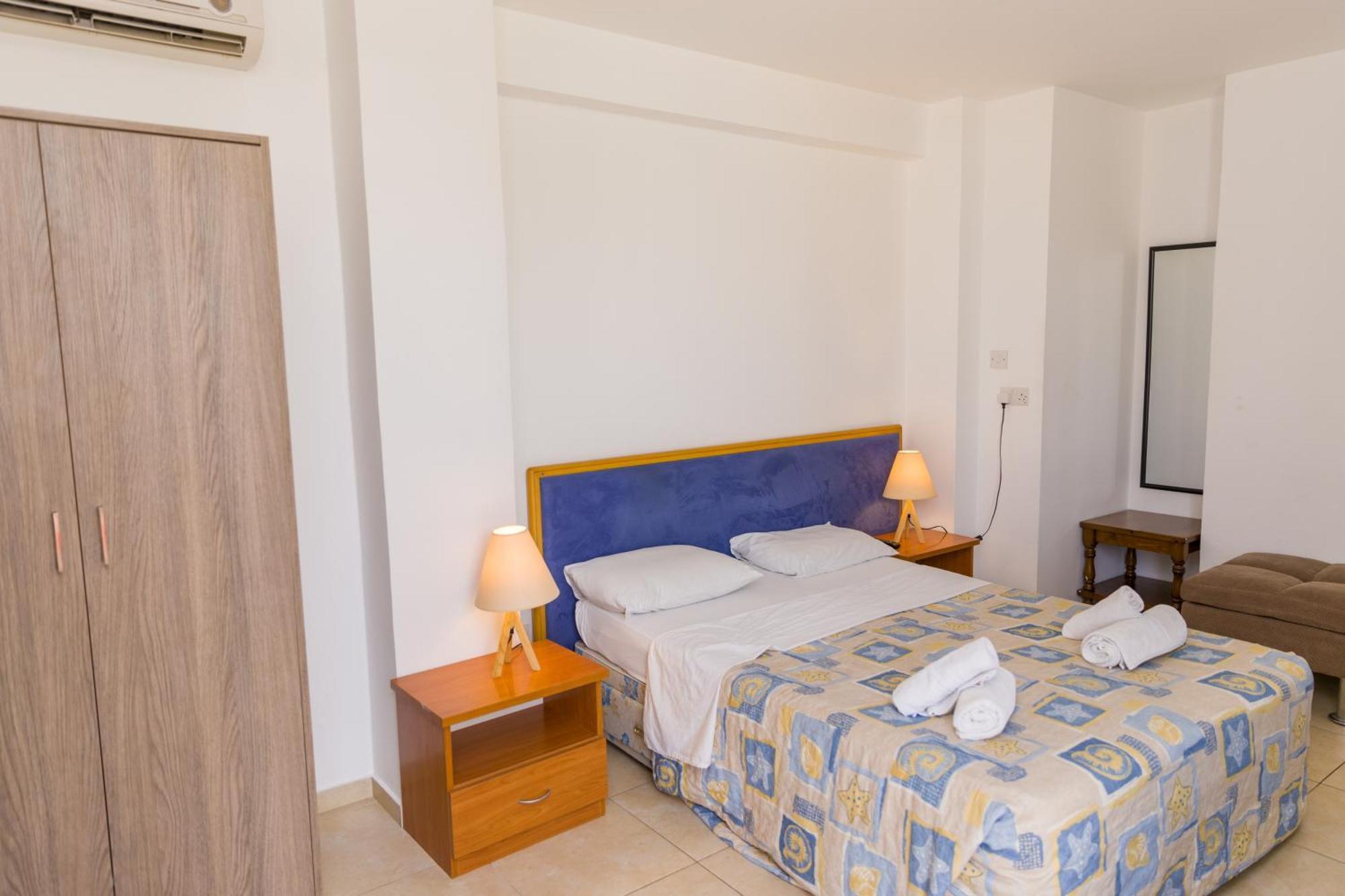 Alecos Hotel Apartments Paphos Ngoại thất bức ảnh