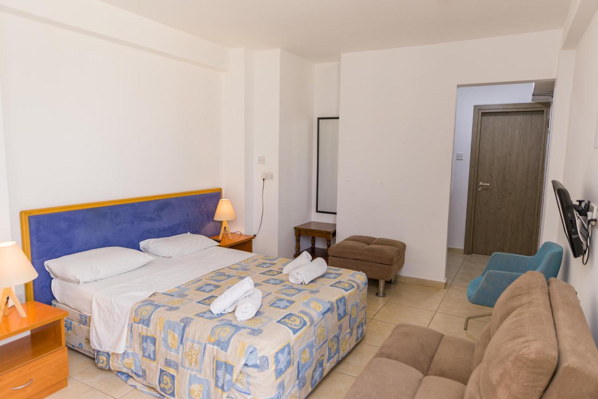 Alecos Hotel Apartments Paphos Ngoại thất bức ảnh