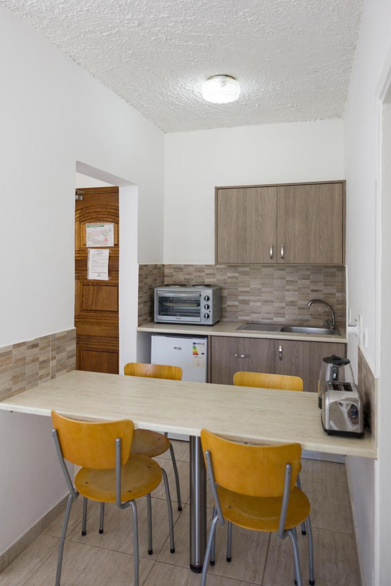 Alecos Hotel Apartments Paphos Ngoại thất bức ảnh