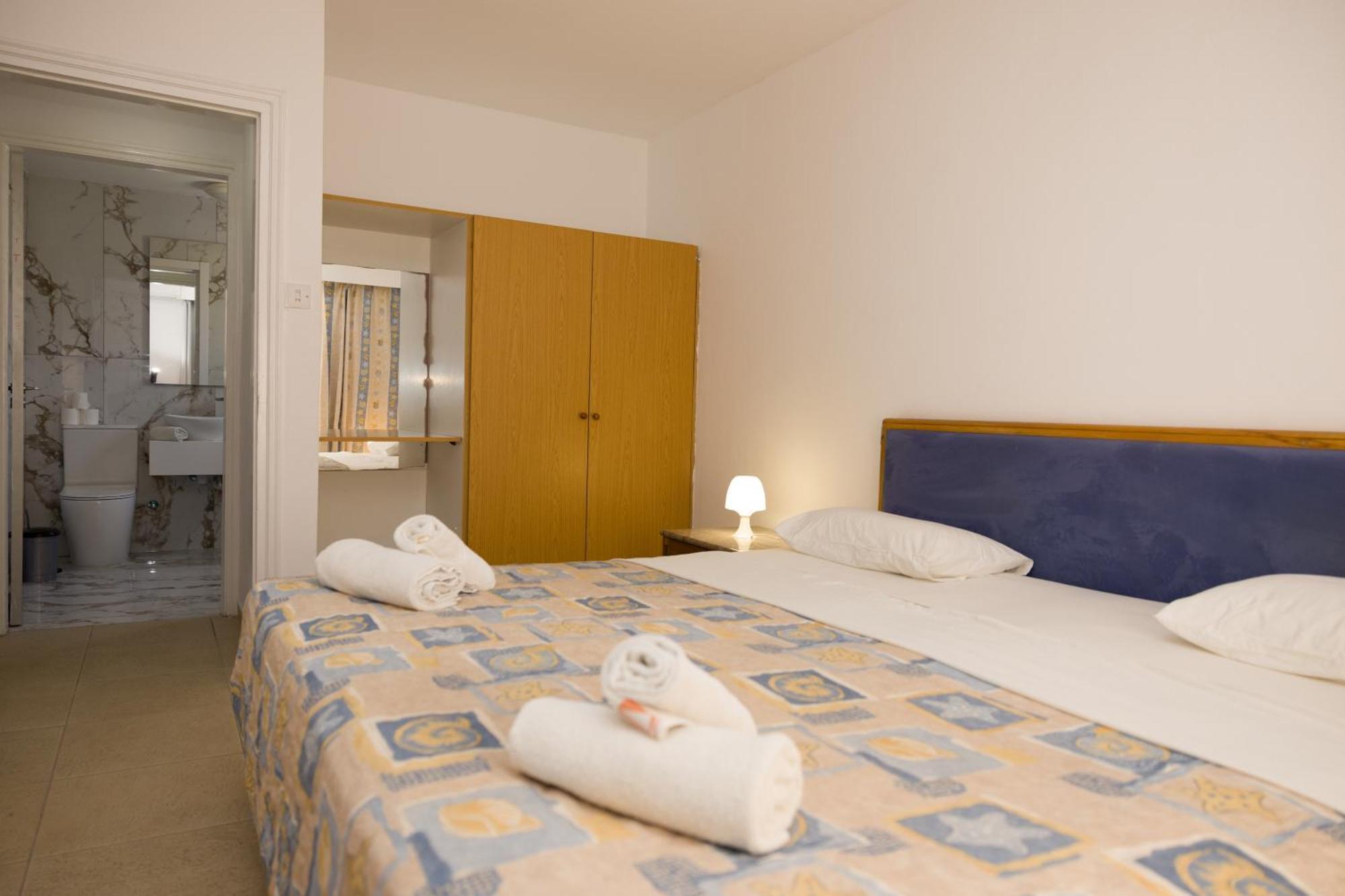 Alecos Hotel Apartments Paphos Ngoại thất bức ảnh